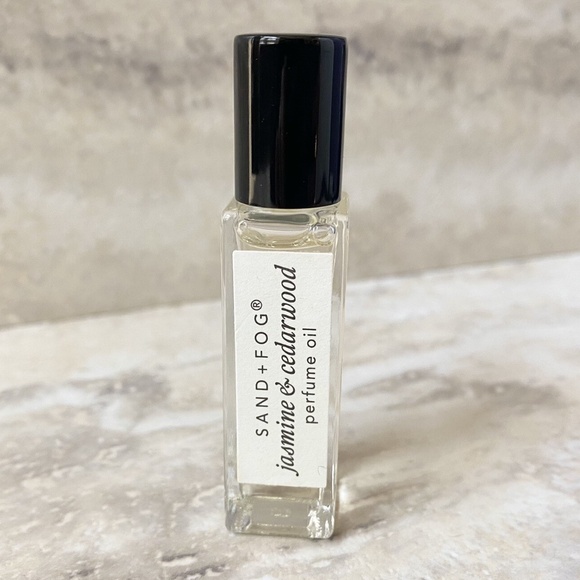 Sand + Fog Jasmine & Cedarwood Eau De Parfum Oil Rollerball 0.3 oz New - Picture 2 of 4